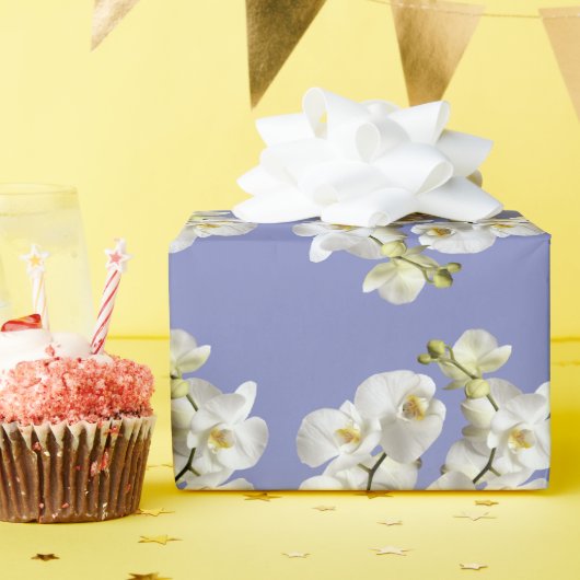 ホワイトオーランズペリウィンクルパープル誕生日結婚ズ ラッピングペーパー (誕生日パーティー)
