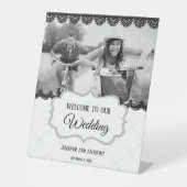 ホワイトカスタムウェディングのブラックレース 台座サイン (正面)