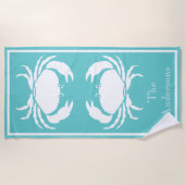 ホワイトカニ航海のとデザインブルーのティール（緑がかった色） ビーチタオル (正面)