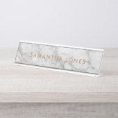 ホワイトカララマーブルクラシック金ゴールドパーソナライズされた デスクネームプレート (正面)
