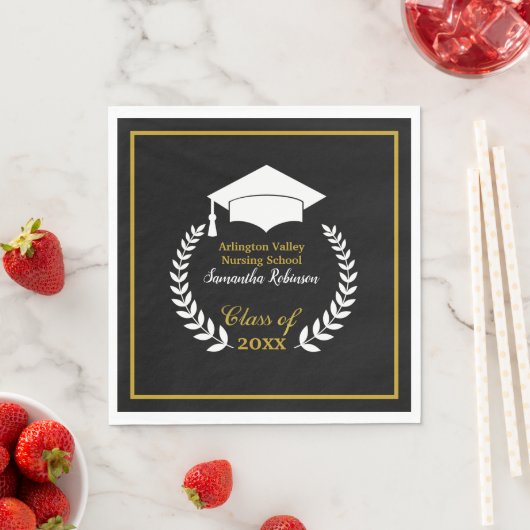 ホワイトキャップとローレル卒業パーティーペーパーナプキン スタンダードランチョンナプキン (インサイチュ)