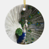 ホワイトクリスマスの白い孔雀のオーナメント セラミックオーナメント (正面)