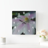 ホワイトクレマチスフラワー花びら スクエア壁時計 (ホーム)