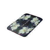 ホワイトクレマティスフラワーペアパーソナライズされた抽象芸術 バスマット (アングル)
