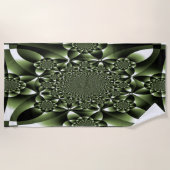 ホワイトグリーンフォレストリーフ花びら ビーチタオル (正面)