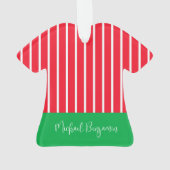 ホワイトグリーンレッドベビー初めてのクリスマス オーナメント (裏面)