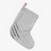 ホワイトコンクリート建物壁 スモールクリスマスストッキング (正面 (吊り時))