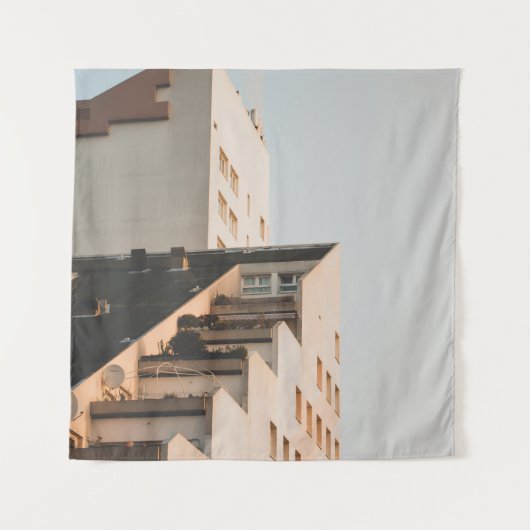 ホワイトコンクリート建物 タペストリー (正面)