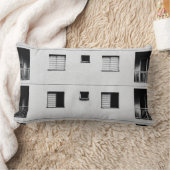 ホワイトコンクリート建物 ランバークッション (ブランケット)