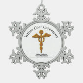 ホワイトコート式金ゴールド医療品、ラウンドギフト スノーフレークピューターオーナメント (正面)