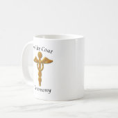 ホワイトコート式金ゴールド医療記号 コーヒーマグカップ (正面左)