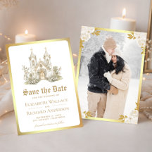 ホワイトゴールドのカトリック教会の結婚式の写真