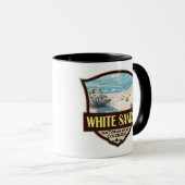 ホワイトサンズナショナルパークトラベルアートヴィンテージ マグカップ (正面右)