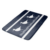 ホワイトサンドピパーズソフトネイビー バスマット (アングル)