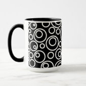ホワイトサークルデザインオンブラック マグカップ (左)