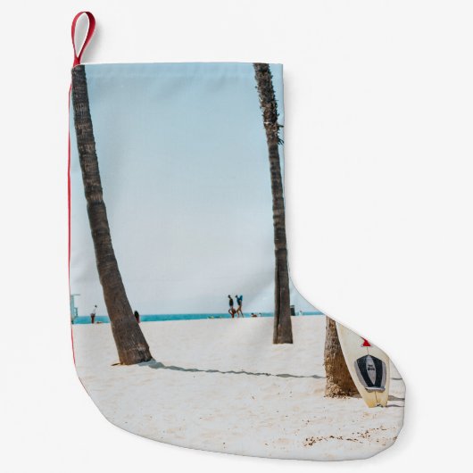 ホワイトサーフボードの選択的なフォーカス写真 スモールクリスマスストッキング (正面)