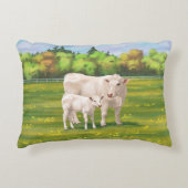 ホワイトシャロレカウカートカーフ牛 アクセントクッション (正面)