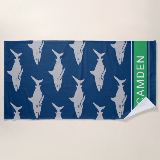 ホワイトシャーク素晴らしネイビーグリーン名前をカスタムする ビーチタオル (正面)