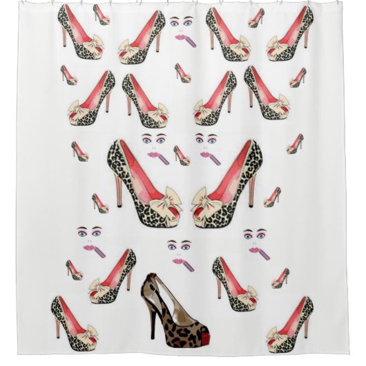 ホワイトシューヒョウのショーカーテン シャワーカーテン (正面)