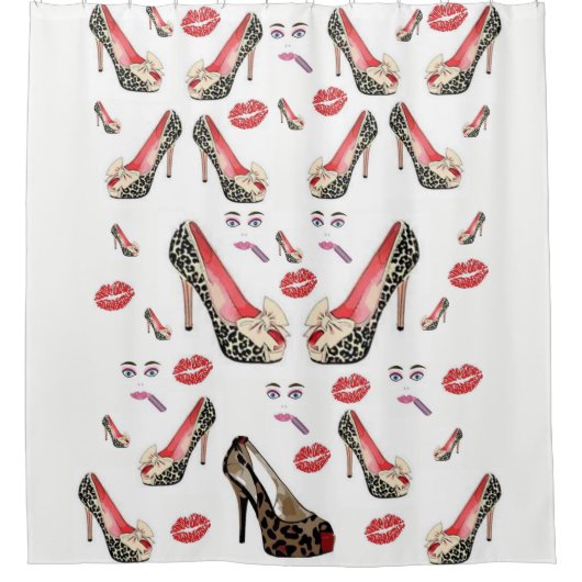 ホワイトシューヒョウのショーカーテン シャワーカーテン (正面)