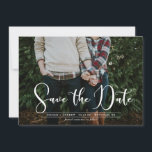 ホワイトスクリプトNavy Chevron写真Save the Date Card セーブザデート<br><div class="desc">写真モダンネイビー・シェブロン模様の白い書モダン跡を特徴とする日付フラットカードを保存。写真、カスタマイズ文字、バックパターン。はがき版も用意されている。</div>