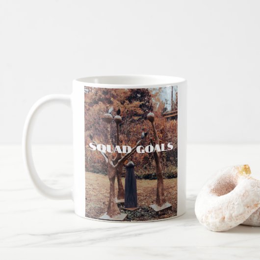 ホワイトスクワッドゴールマグ秋背景 コーヒーマグカップ (ドーナツ)