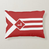 ホワイトストライプとシェブロンの赤とモノグラム アクセントクッション (正面)