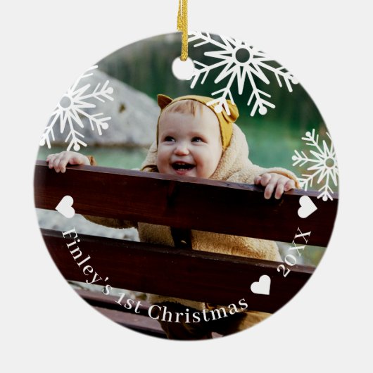 ホワイトスノーフレークベビーの初めてのクリスマス写真 セラミックオーナメント (裏面)