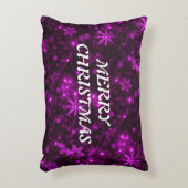 ホワイトスノーフレーク深い紫の背景 アクセントクッション (正面(垂直))