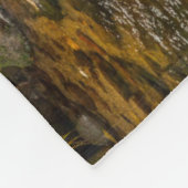 ホワイトスピリットベア狩りfor fish on Riordan Creek フリースブランケット (角)