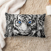 ホワイトタイガーヘッドポートレート – タイガーランバーピロー ランバークッション (ブランケット)