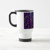 ホワイトタンブラーと紫のデザイン。 トラベルマグ (左)