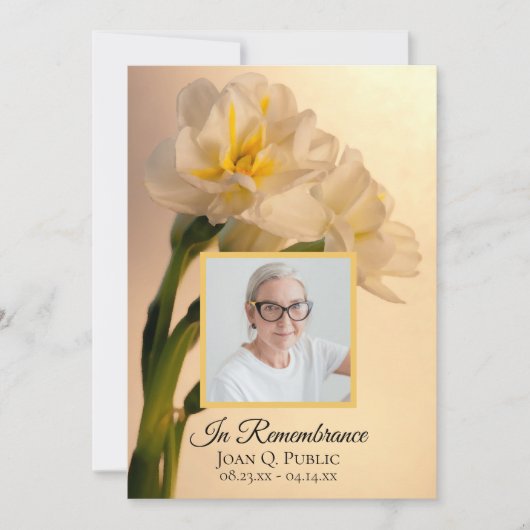 ホワイトダブルダッフォディル花死記念日 招待状 (正面)