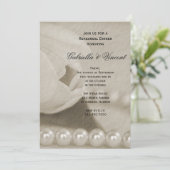 ホワイトチューリップと結婚真珠のリハーサルディナー 招待状 (スタンド正面)