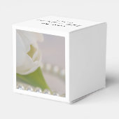 ホワイトチューリップアンドパール春の結婚式 フェイバーボックス (裏面サイド)