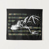 ホワイトテールバックディアー狩りUSAカモフラージュアメリカ タペストリー (正面(横))