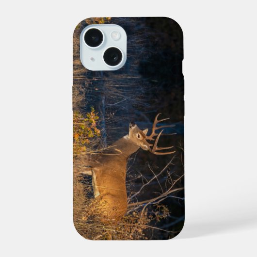 ホワイトテール鹿、エッジ上の大きなバック。 iPhone 15ケース (裏面)