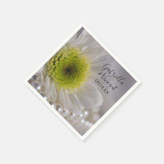 ホワイトデイジーと結婚真珠 スタンダードカクテルナプキン (角)