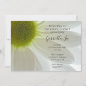 ホワイトデイジーフラワー花びらブライダルシャワー 招待状 (正面)