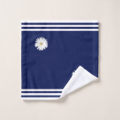 ホワイトデイジーフラワー&ストライプズオンネイビーブルー バスタオルセット (ウォッシュタオル)