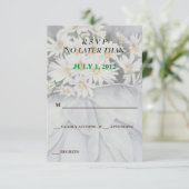 ホワイトデイジーブーケカスタマイズ可能なRSVPカード 出欠カード (スタンド正面)