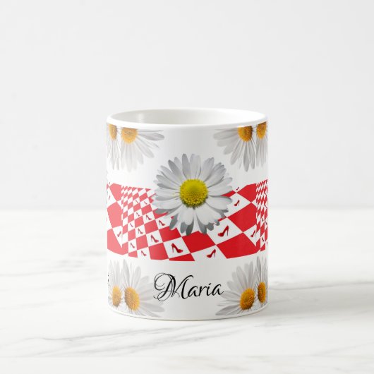 ホワイトデイジーレッド市松模様にマグ コーヒーマグカップ (中央)