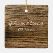 ホワイトデイジー&バーンウッドカントリー婚約 セラミックオーナメント (裏面)