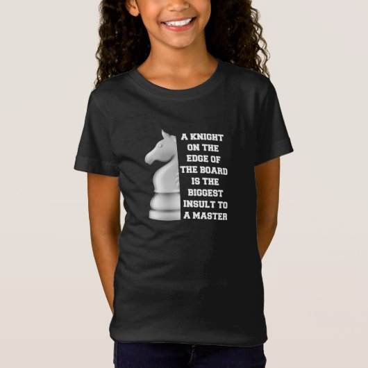 ホワイトナイトのチェス戦略パワー知恵マスター Tシャツ (正面)