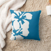 ホワイトハイビスカスフラワーズデザインオンブルー装飾用クッション クッション (ブランケット)