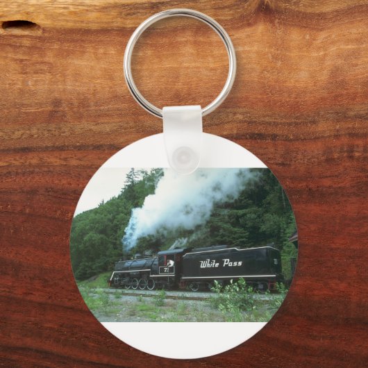 ホワイトパスとユーコンのホワイトパスがスケグウェイから出ている。 キーホルダー (正面)