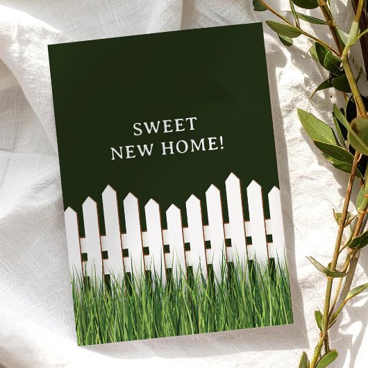 ホワイトピケットフェンスを使用した発表の移動 案内状