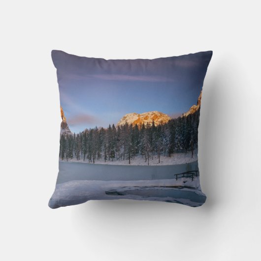 ホワイトピンクエレガントのフローラ夕日を見る クッション (裏面)