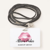 ホワイトピンクキスリップメイクアップアーティストビジネス バッジ (裏面ランヤード)