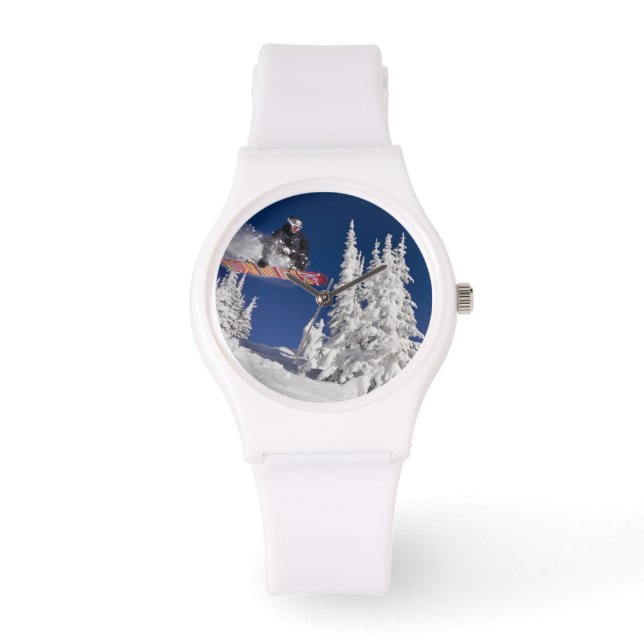 ホワイトフィッシュマウンテンリゾートでのスノーボーディングアクション 腕時計 (正面)